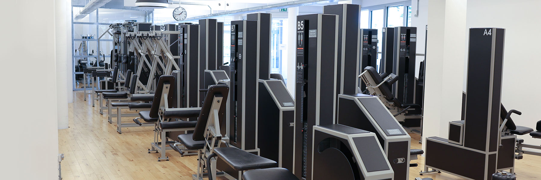 Für unser Fortesan-Krafttraining stehen über 50 verschiedene Trainingsmaschinen zur Verfügung.